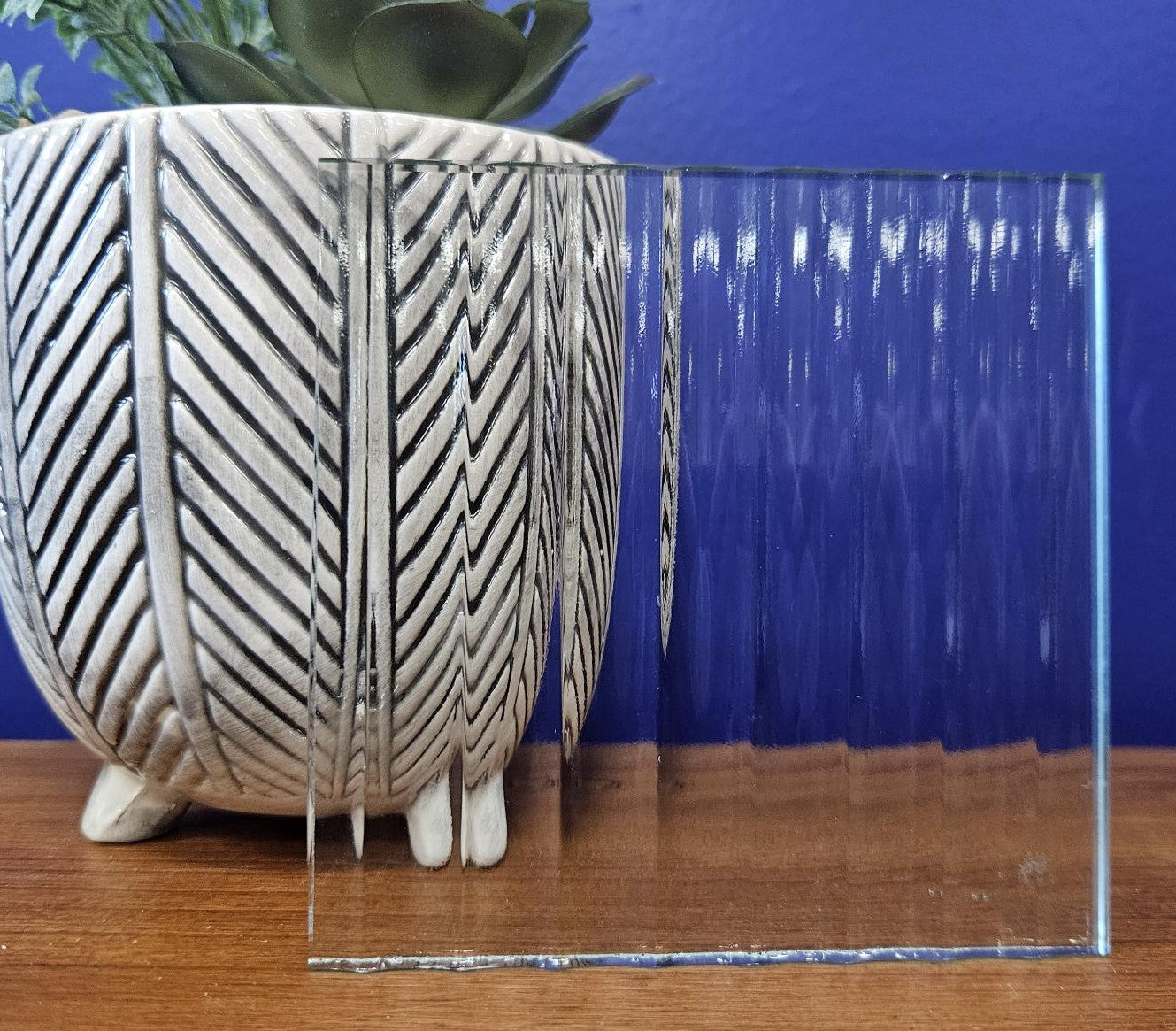 Narrow Reeded Glass (11.5mm Centred Gaps) - Alltrade Aluminium, Glass ...